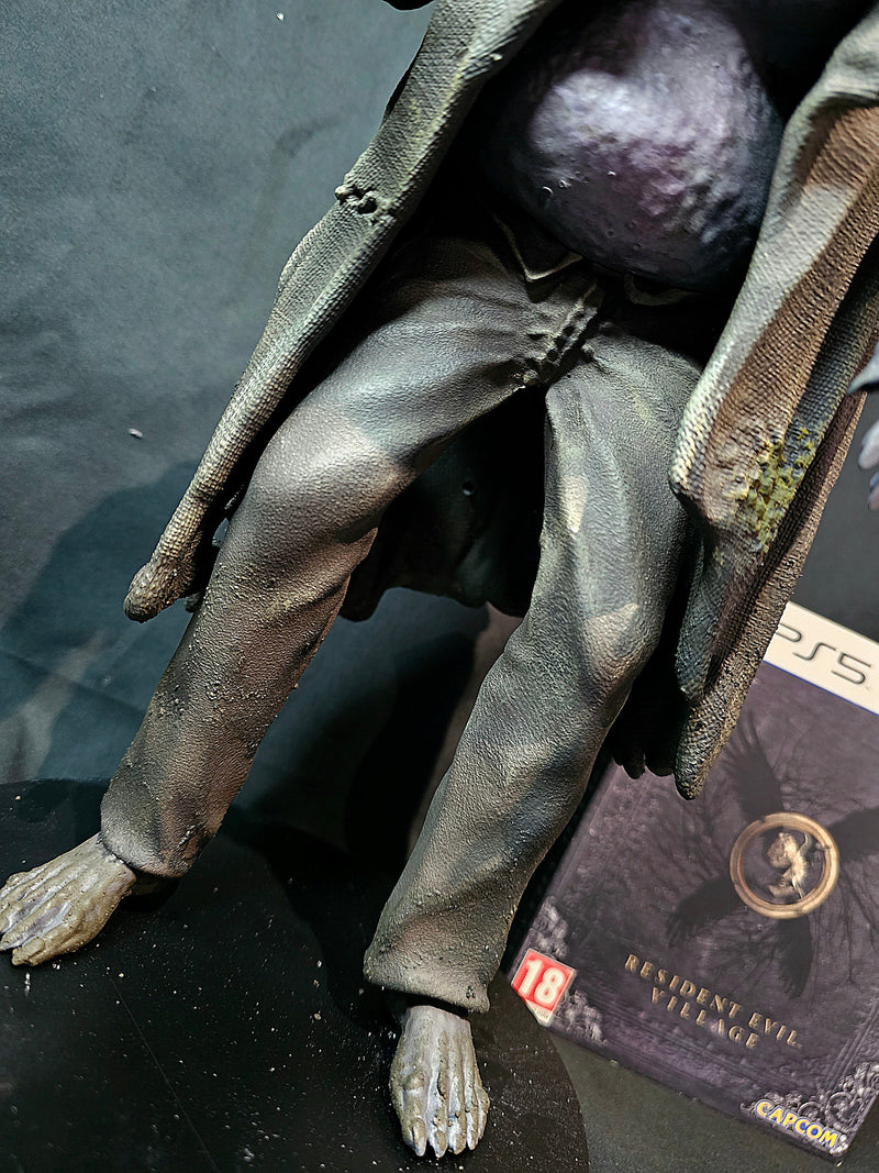 Resident Evil Village Salvatore Moreau 1/6 Statue