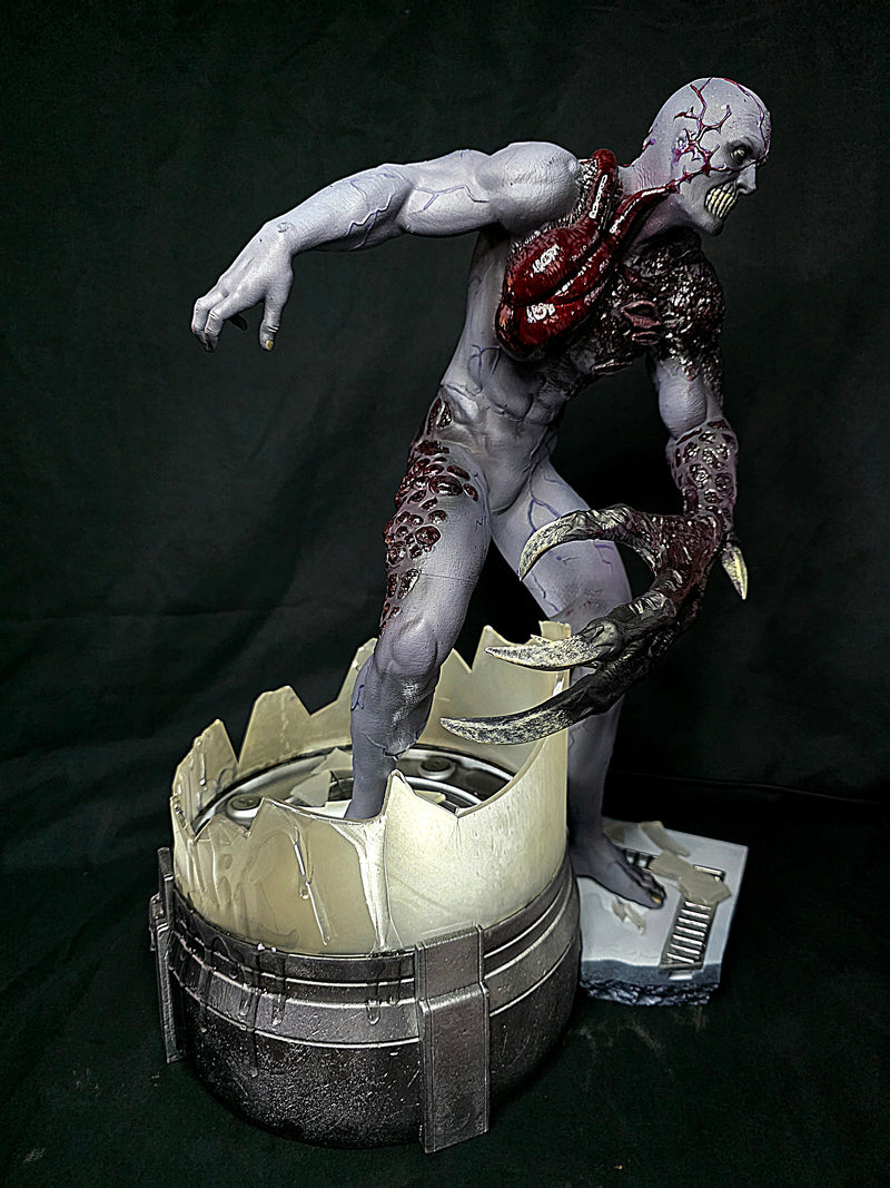 Resident Evil Tyrant 1/6 Statue With USB Lighting