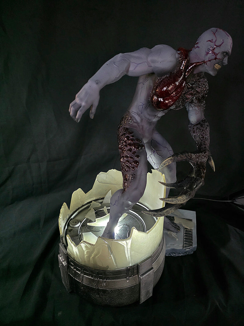 Resident Evil Tyrant 1/6 Statue With USB Lighting