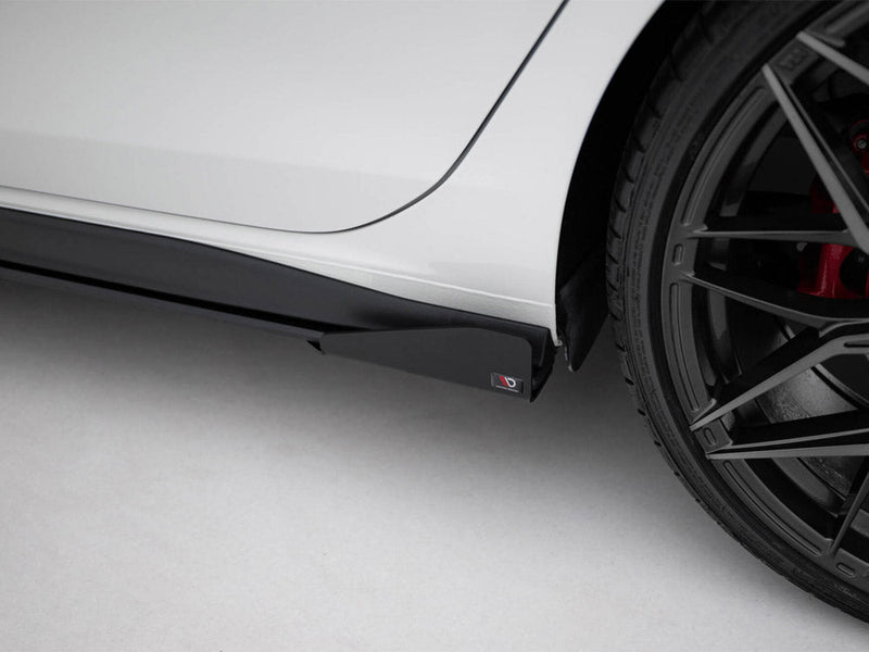 Maxton Design - STREET PRO SIDE SKIRTS DIFFUSERS + FLAPS VOLKSWAGEN GOLF GTI / GTE / GTI CLUBSPORT / R-LINE MK8