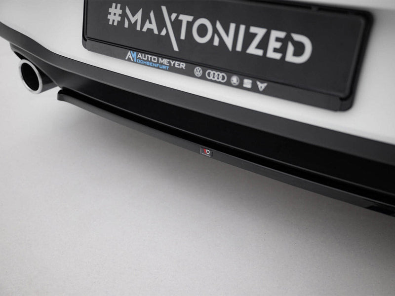 Maxton Design - Rear Splitter Volkswagen Golf GTI Mk8