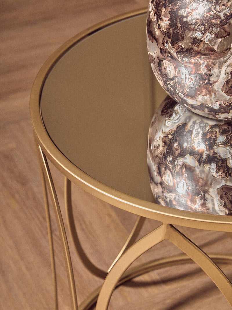 Set of 2 Gold Finish Metal Frame and Mirrored Top Side Tables | Arcana