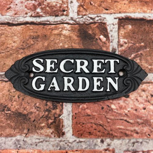 24CM CAST IRON SECRET GARDEN WALL SIGN - InStock