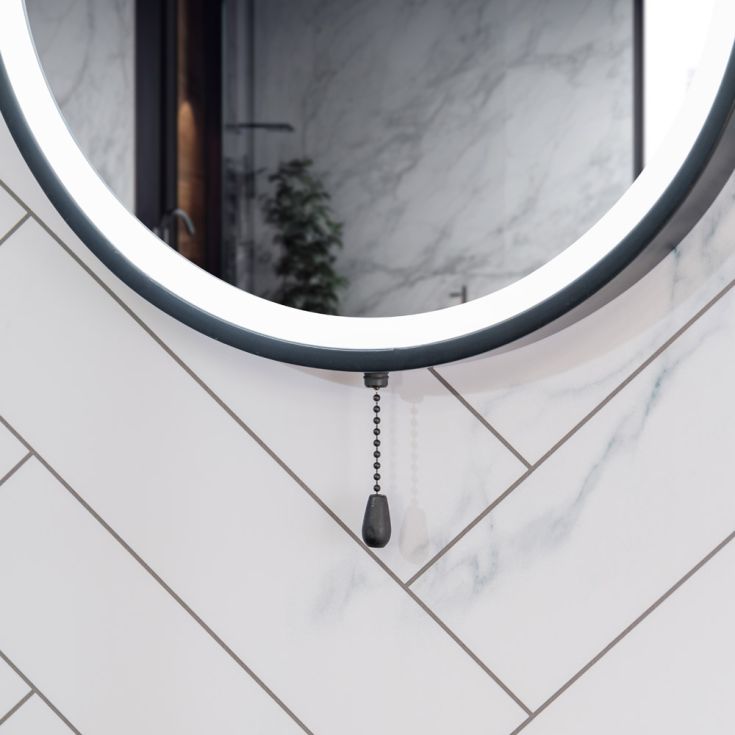 Round Mirror with LED Pull Switch