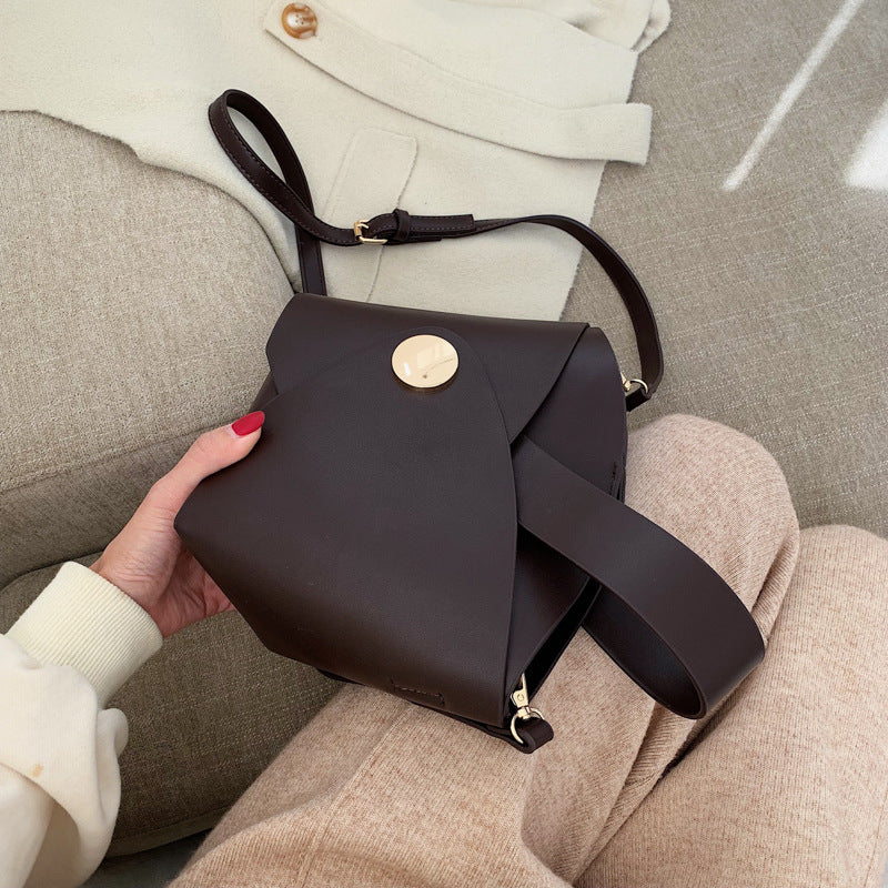 Solid color shoulder bag