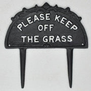 26CM CAST IRON KEEP OFF GRASS WALL SIGN - InStock