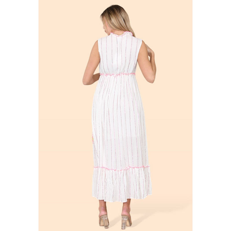 Women's long sleeveless dress with a neckline