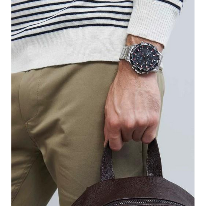 Lorus Mens Chronograph Day Date Black Dial Silver Stainless Steel Bracelet Watch RW635AX5