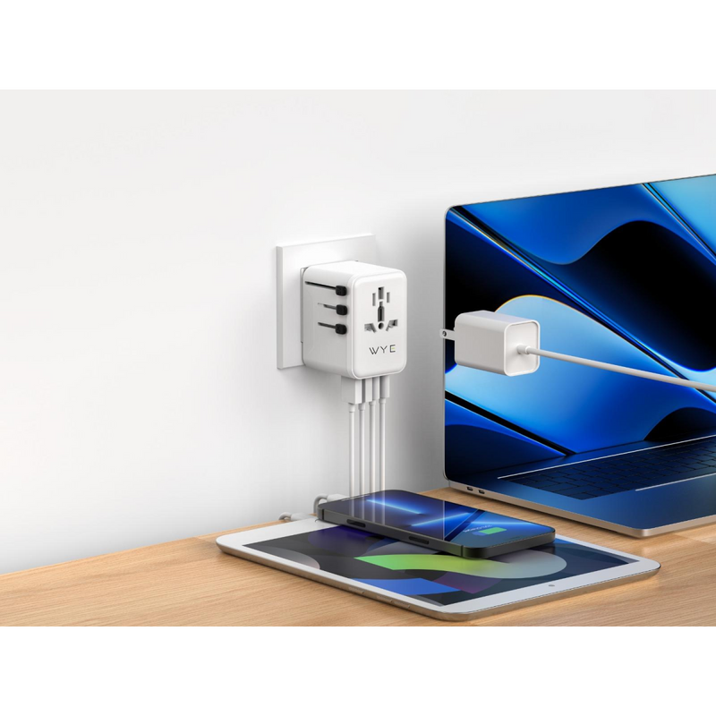 Wyeflux Universal Travel Adaptor 25W