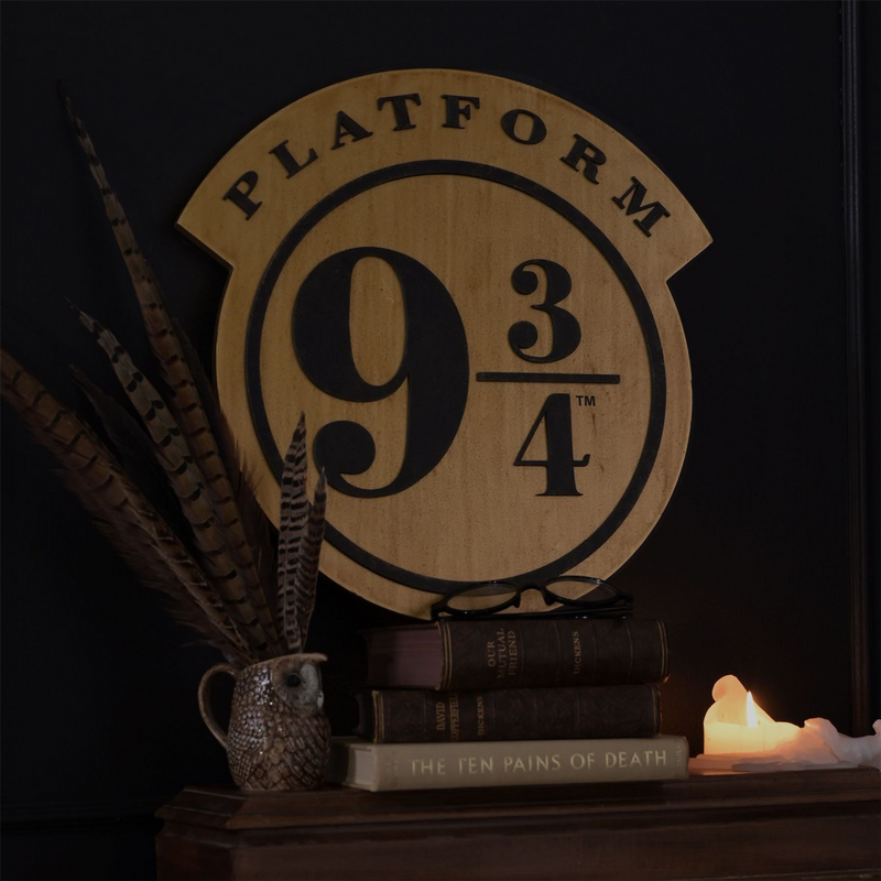 Warner Bros Harry Potter Alumni Sign Platform 9 3/4