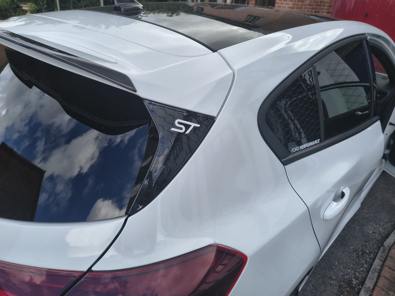 Ford Focus MK4 & MK4.5 (All Models) Rear Window Side Cover (Hex Design)