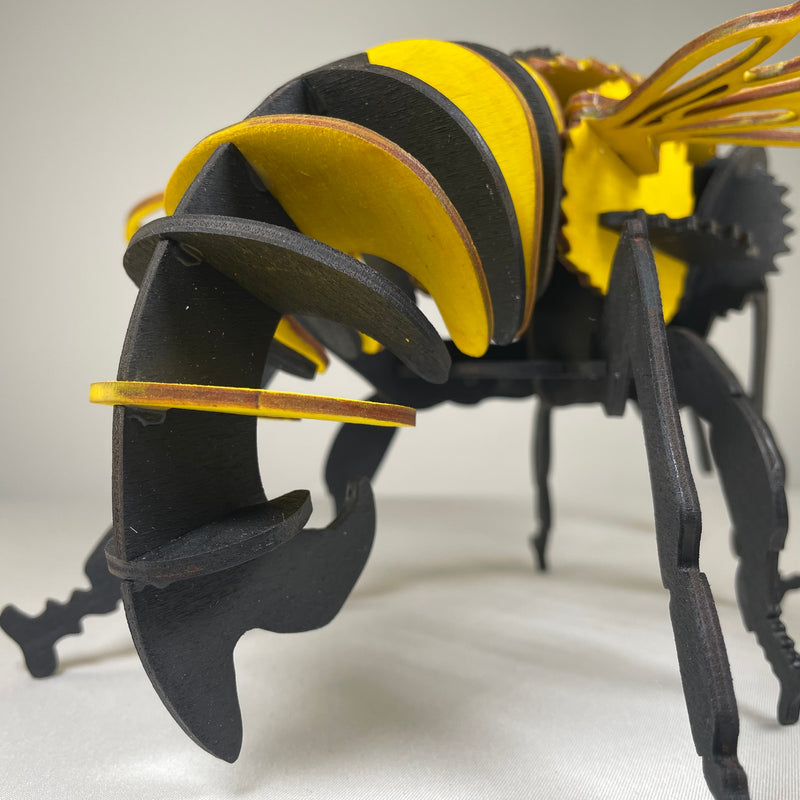 Bee Puzzle - Flatpack Model Kit
