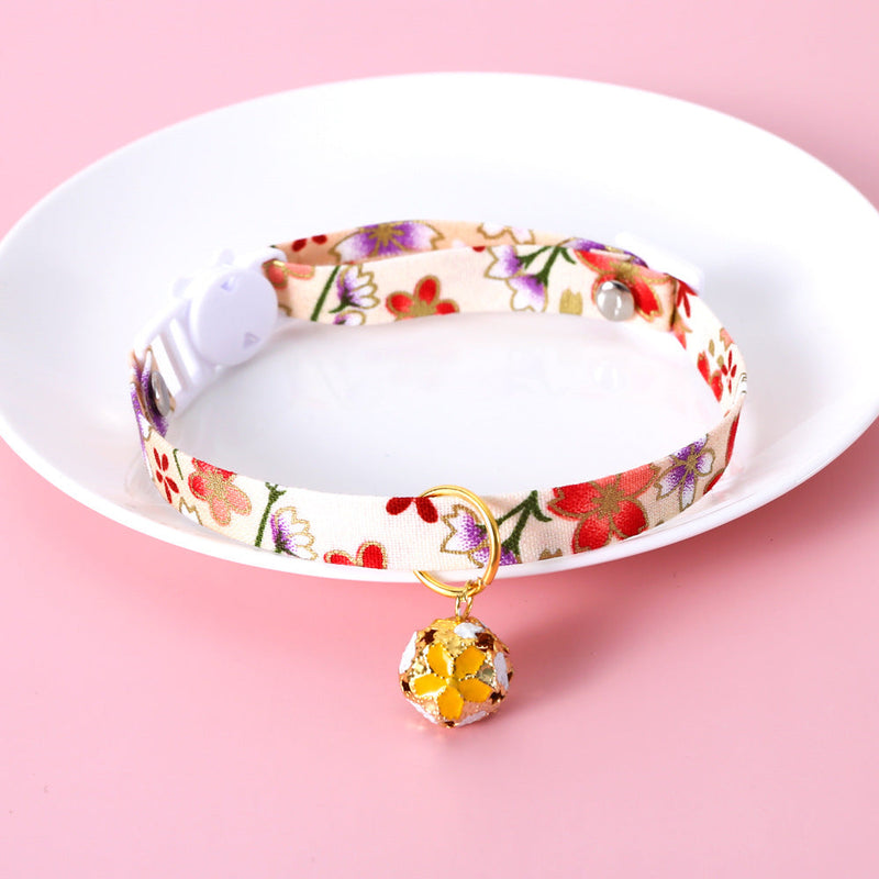 Adjustable Pet Flower Hollow Bell Collar