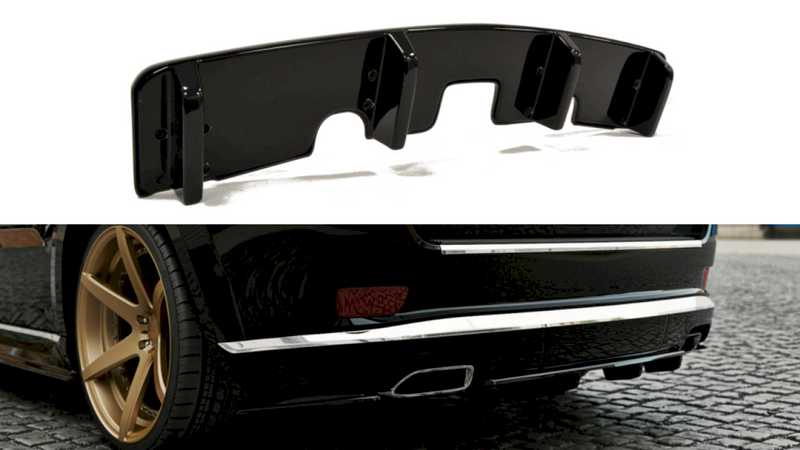 Maxton Design - CENTRAL REAR SPLITTER WITH VERTICAL BAR JEEP GRAND CHEROKEE WK2 SUMMIT (FACELIFT) (2013-2017)