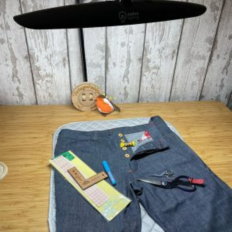 Native Lighting Onyx Black Task Lamp