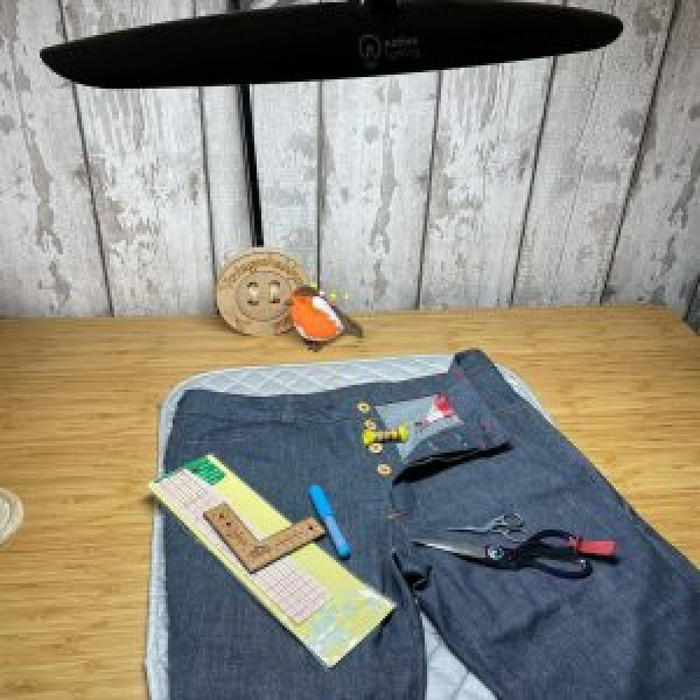 Onyx LED Professional Lamp