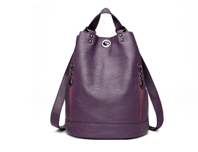 Simple and versatile travel backpack