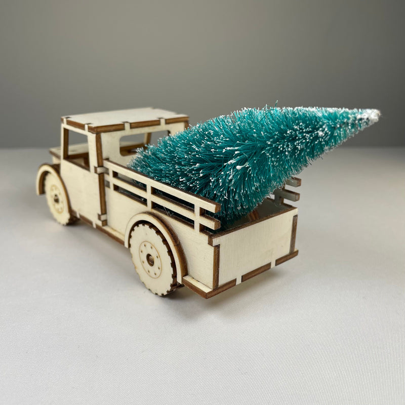 Truck with Christmas Tree - Ready-Made Model