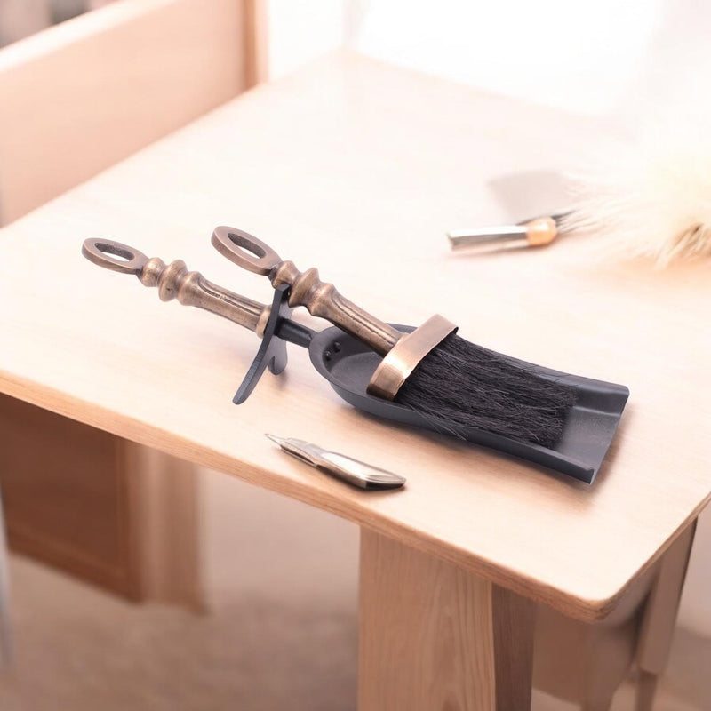 BLACK/BRASS FIRESIDE BRUSH SET