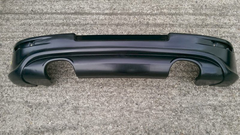 Maxton Design - REAR VALANCE VW GOLF V R32 (WITH 2 EXHAUST HOLES)