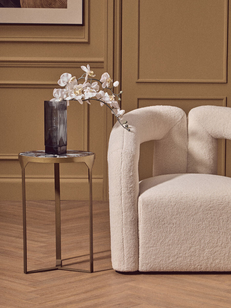 Round Polished Blue Agate Side Table with Gold Intersecting Legs | Vizzini