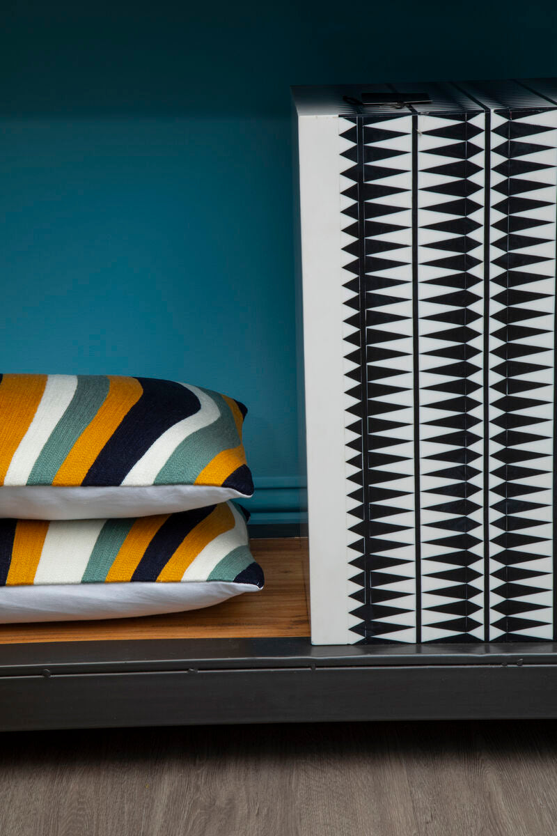 Black and White Resin Table and Stool | Issey