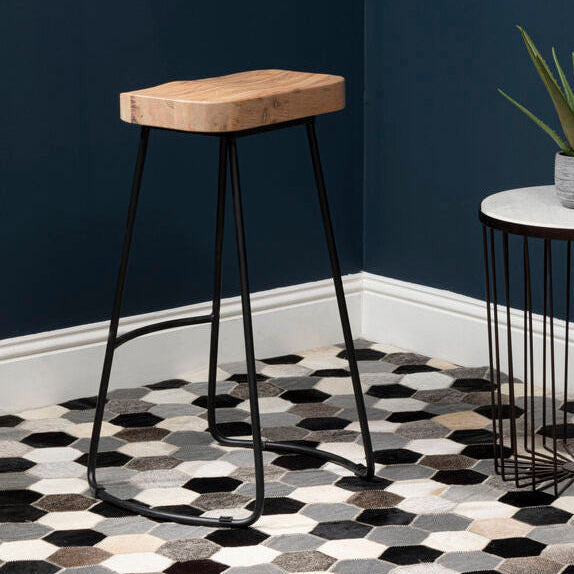 Oak Wood and Black Metal Bar Stool | Lyon