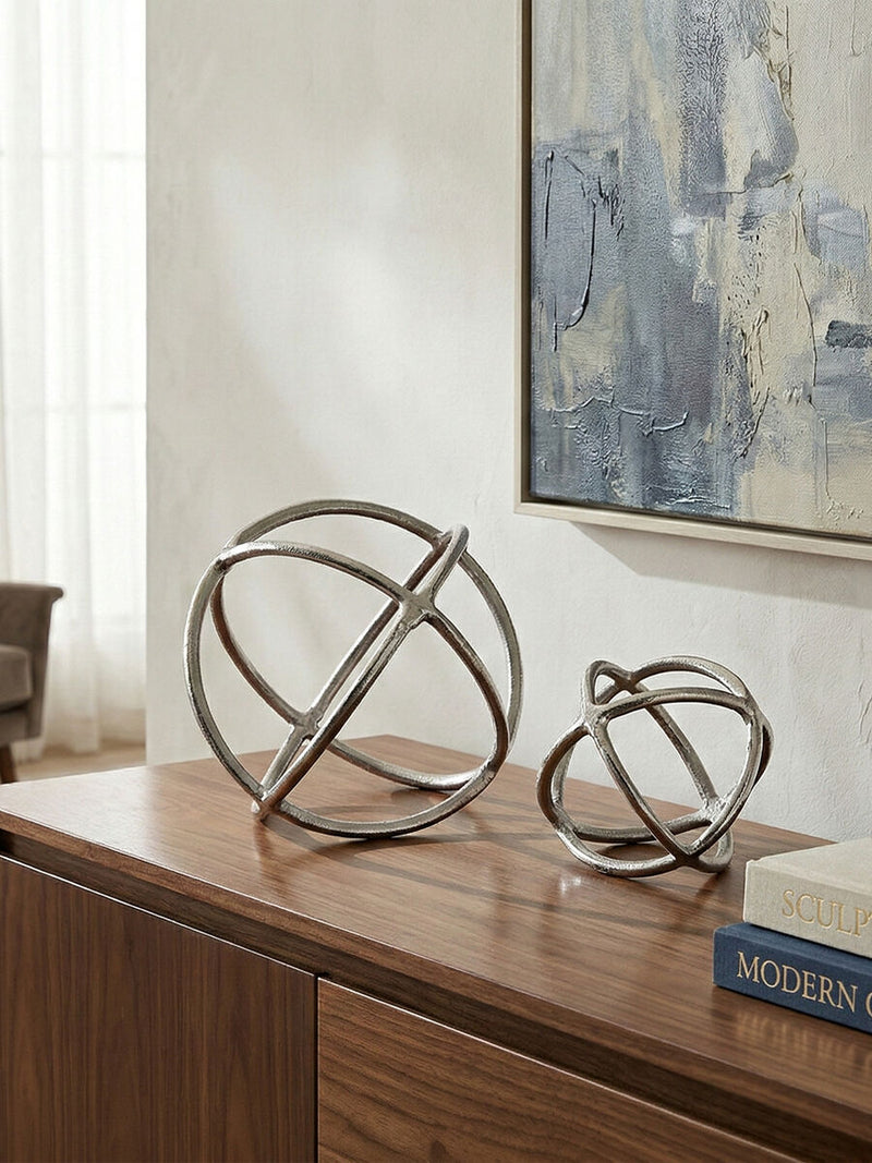 Set of Two Sculptures | Kensington Townhouse