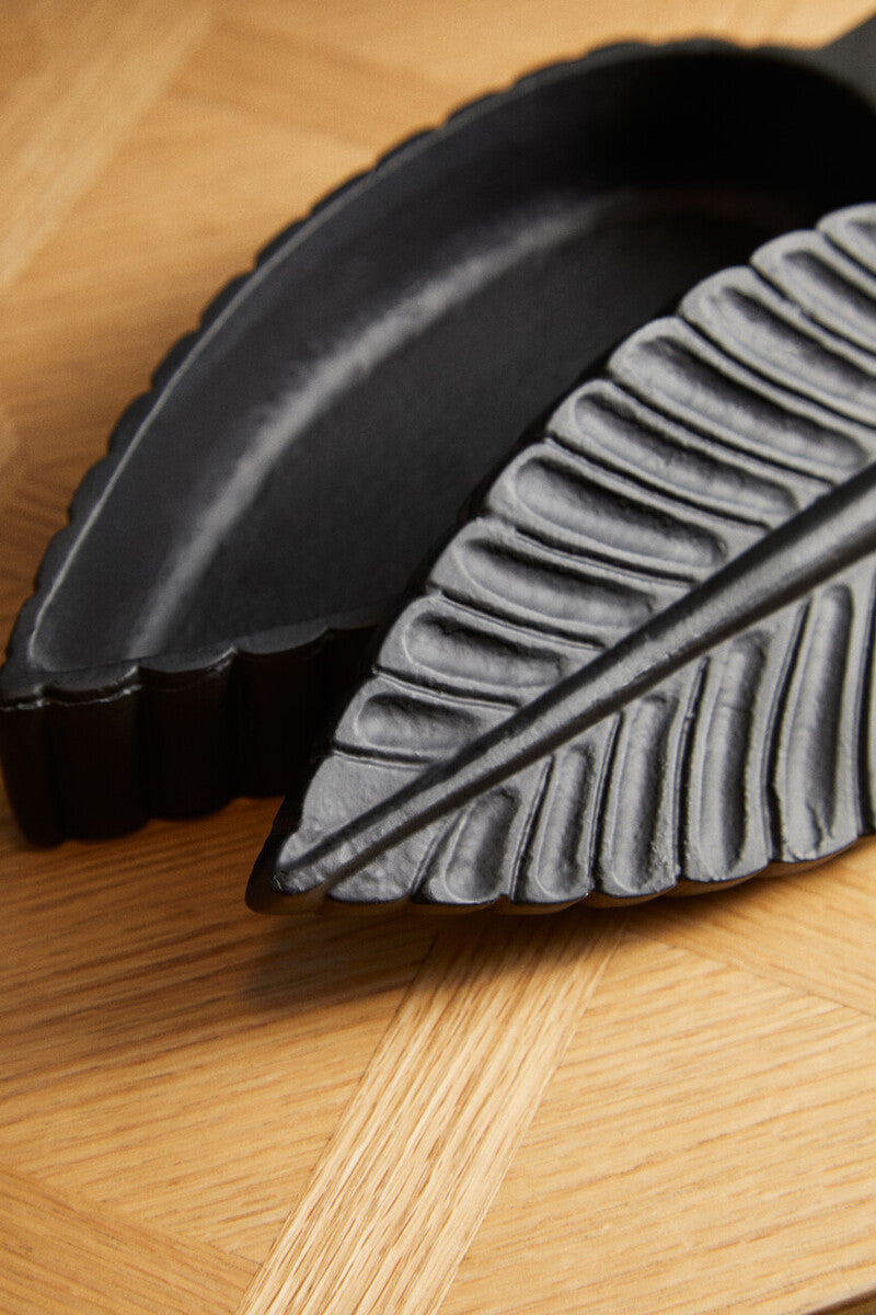 Black Finish Plume Box | Prato