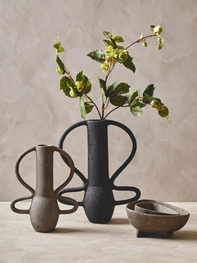 Large Textured Black Vase | Deriva