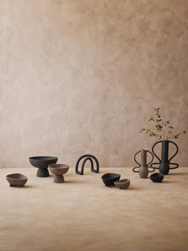 Large Textured Black Vase | Deriva