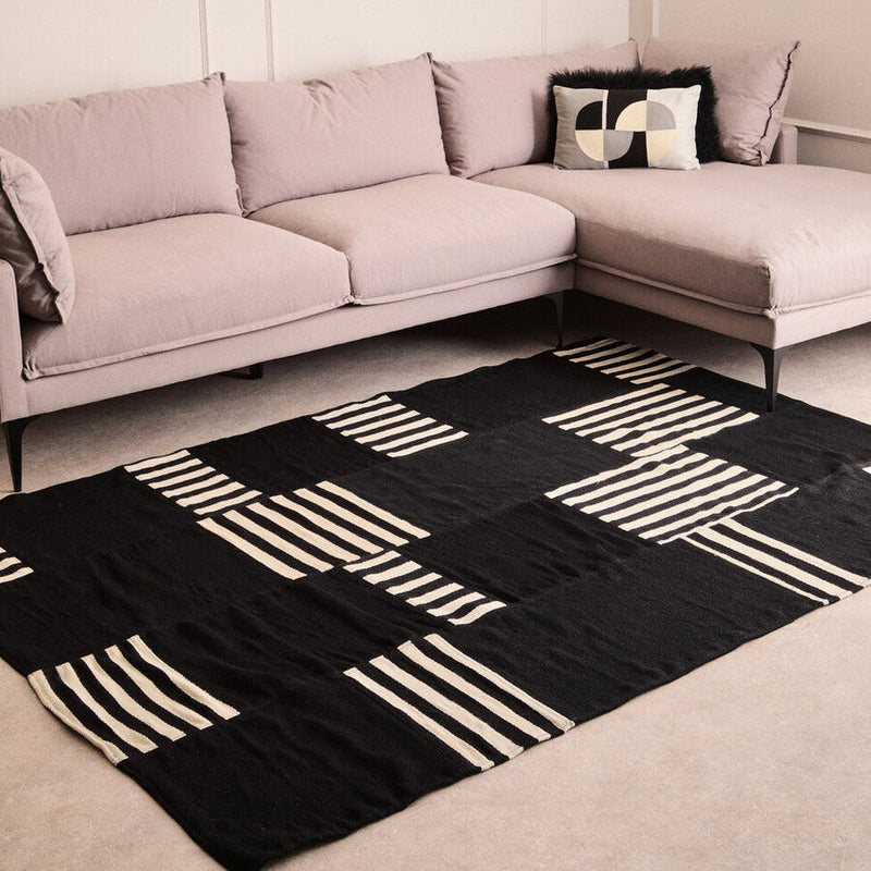 Black and White Rug | Bosie