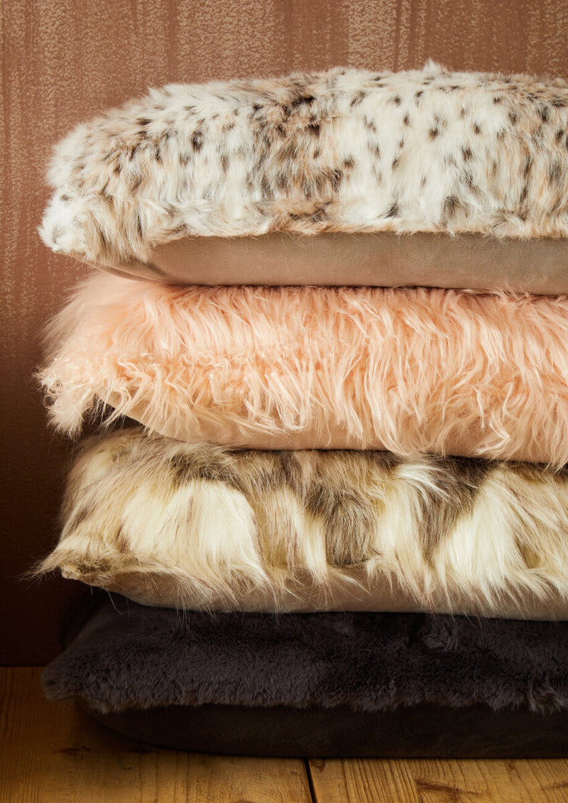 Bosie Natural Rectangular Fur Cushion | Lamina
