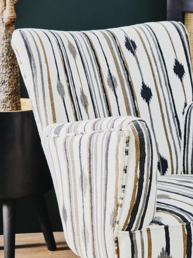 Black and White Chair with Flared Arms | Cefena