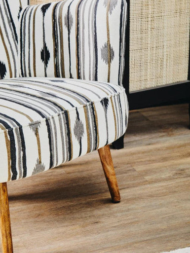 Black and White Chair with Flared Arms | Cefena
