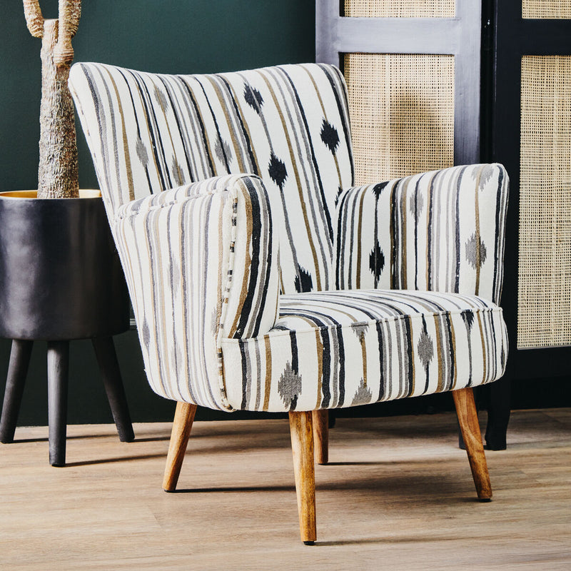 Black and White Chair with Flared Arms | Cefena