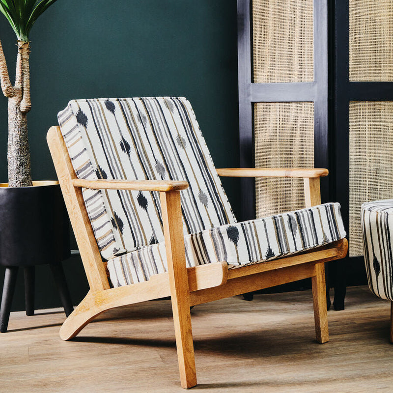 Armchair with Angular Arms | Cefena