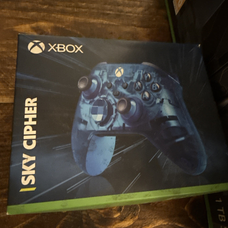 Xbox Series X 1TB Halo Infinite Limited Edition Console + 5 Games