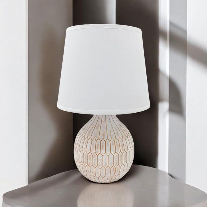 36X22X22CM TABLE LAMP 9" SHADE