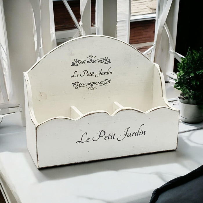 36CM WOODEN SHABBY WHITE FRILLY BOX
