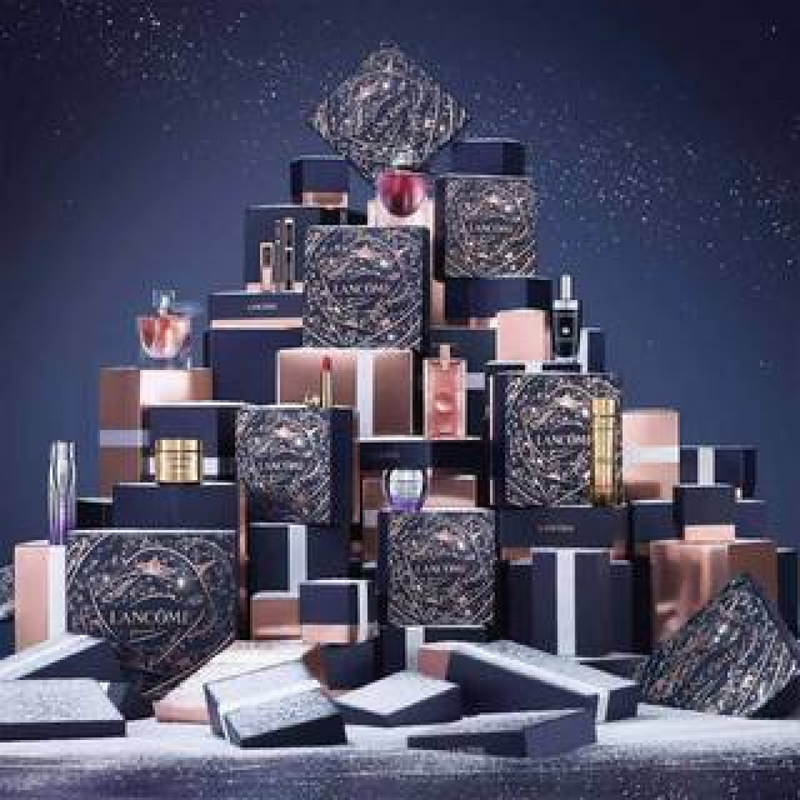 Lancome La Vie Est Belle Gift Set (Eau De Parfum Spray 50ml  Candle)