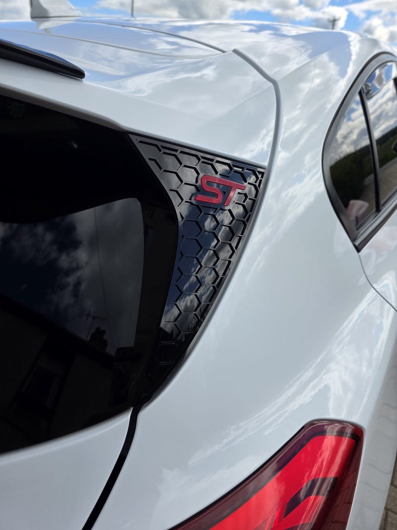 Ford Focus MK4 & MK4.5 (All Models) Rear Window Side Cover (Hex Design)
