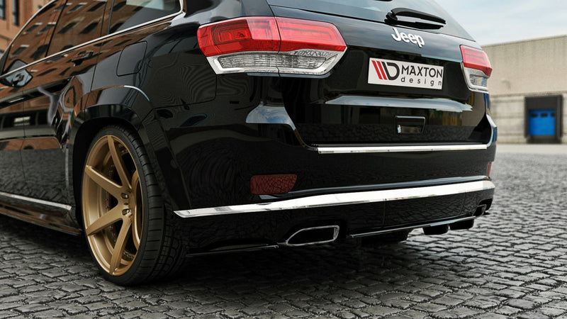 Maxton Design - CENTRAL REAR SPLITTER WITH VERTICAL BAR JEEP GRAND CHEROKEE WK2 SUMMIT (FACELIFT) (2013-2017)