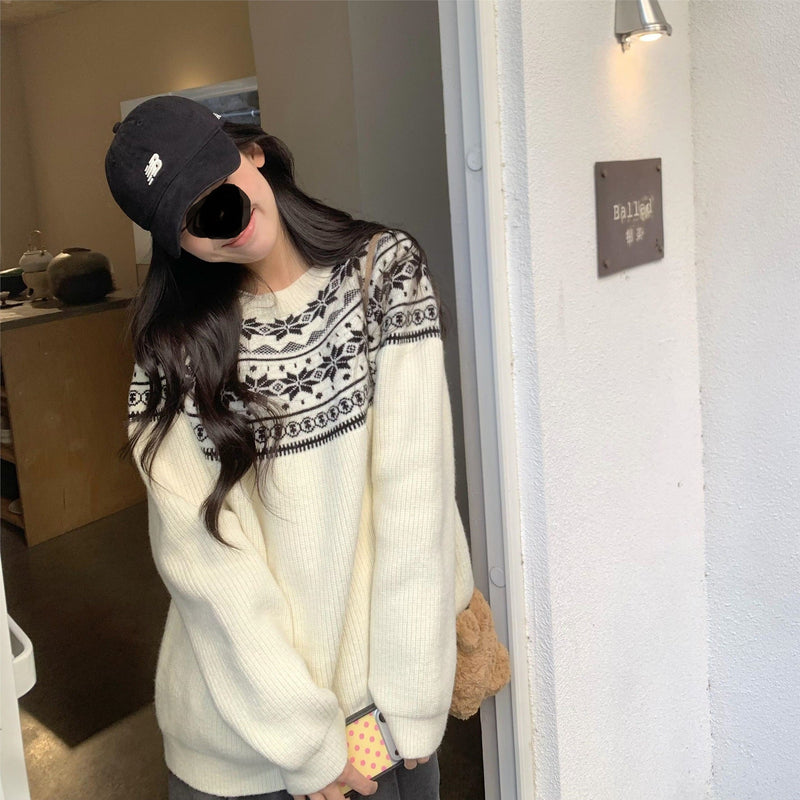 Soft And Relaxed-style Round-neck Loose-fit Pullover Knit Sweater