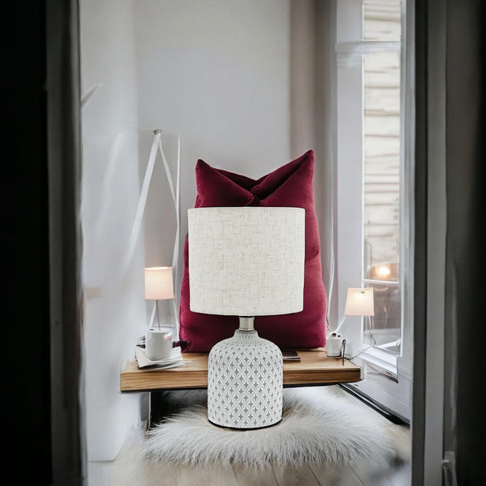20CM TABLE LAMP AND SHADE