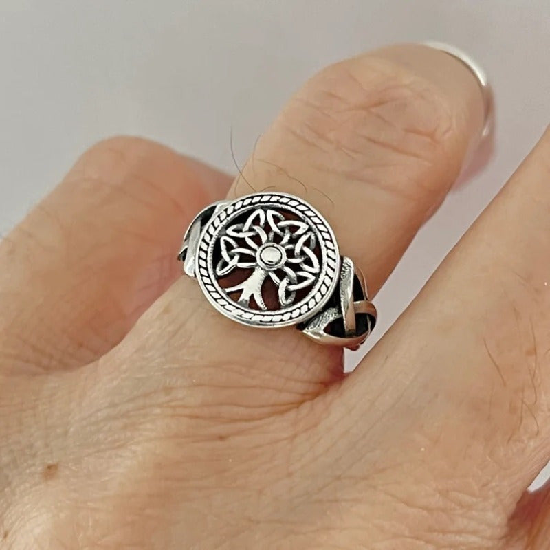 Vintage Personalized Life Tree Ring