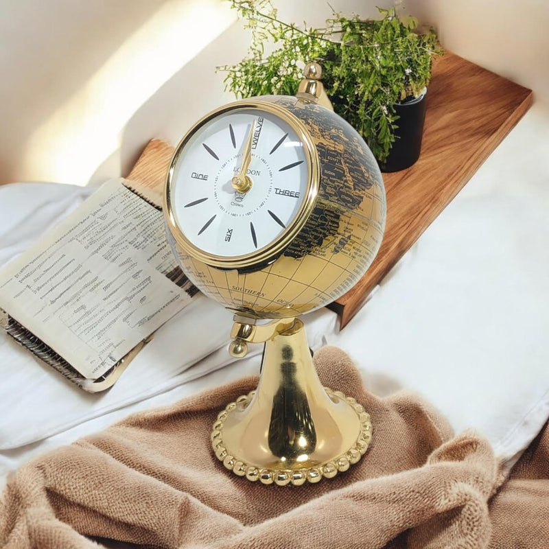 TABLE CLOCK GLOBE DESIGN