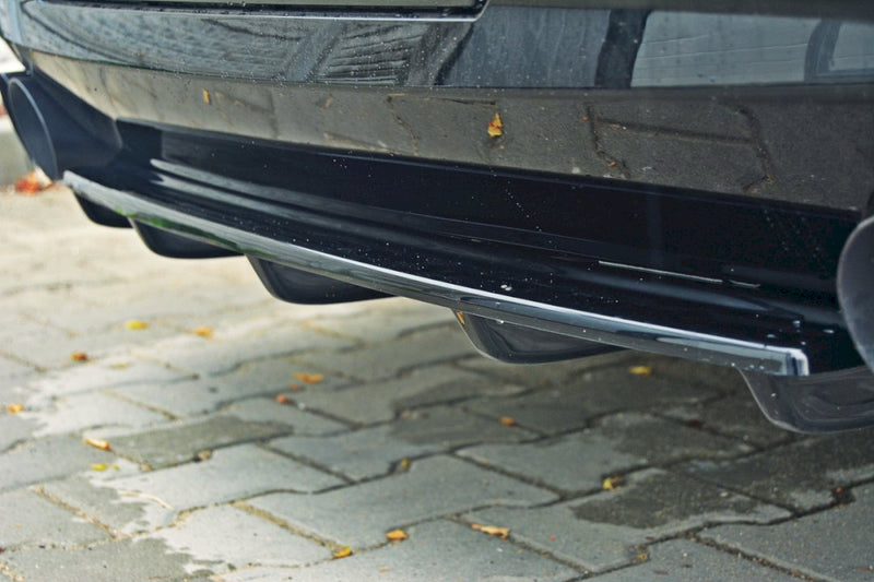 Maxton Design - CENTRAL REAR SPLITTER BMW 5 F11 M-PACK (FITS TWO DOUBLE EXHAUST ENDS)