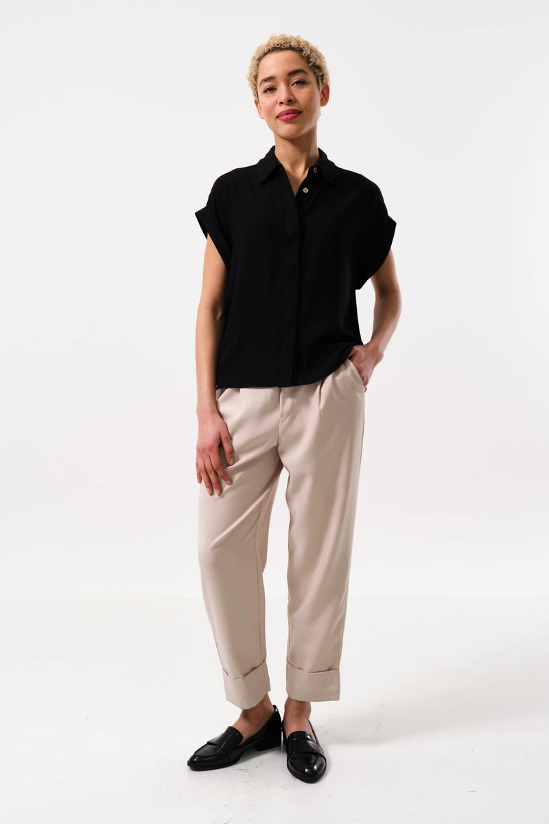 Abinaya Short Sleeved Shirt Black