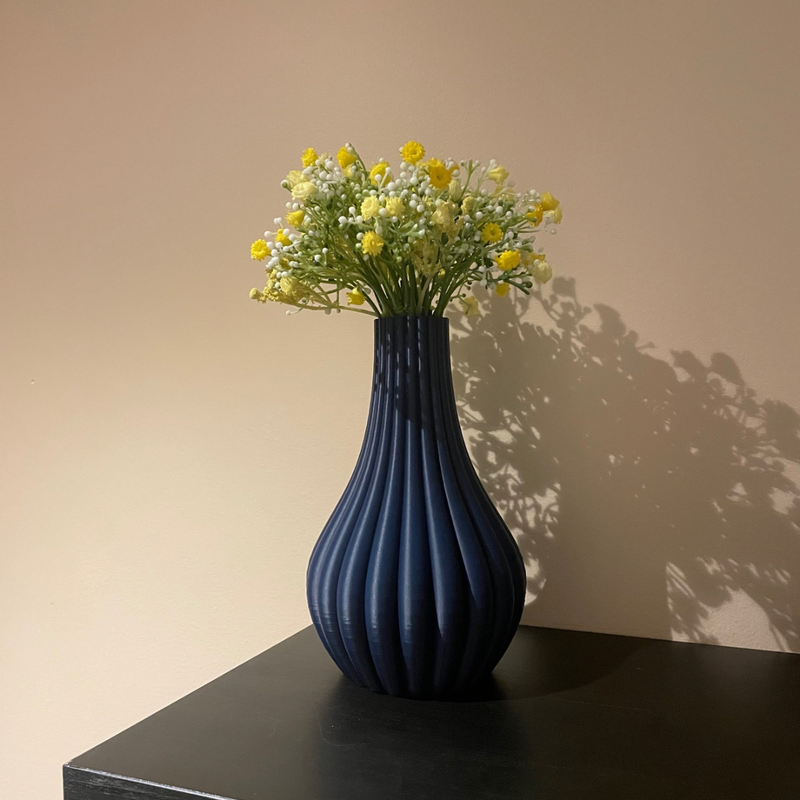Ribbed Droplet Vase